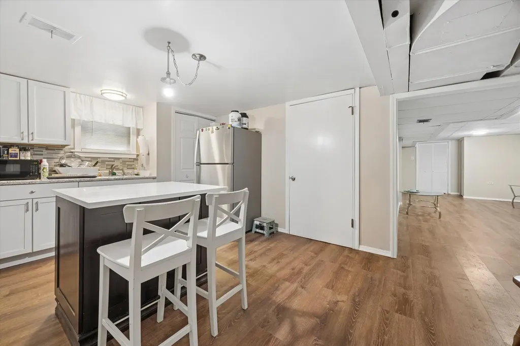 6429 South Tripp Avenue Chicago IL 60629