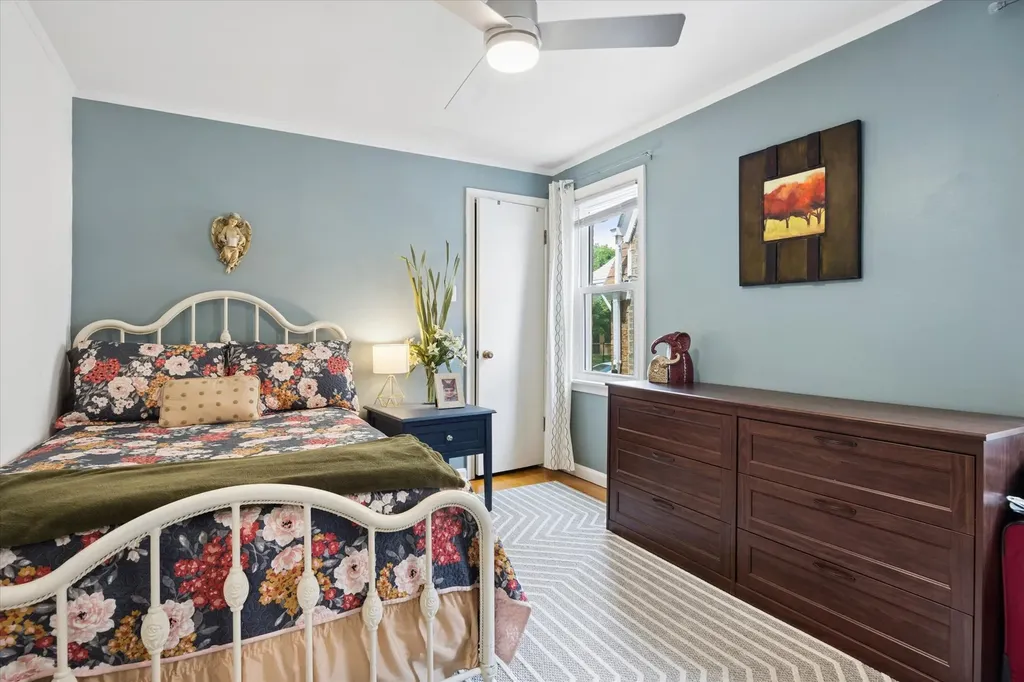 6429 South Tripp Avenue Chicago IL 60629
