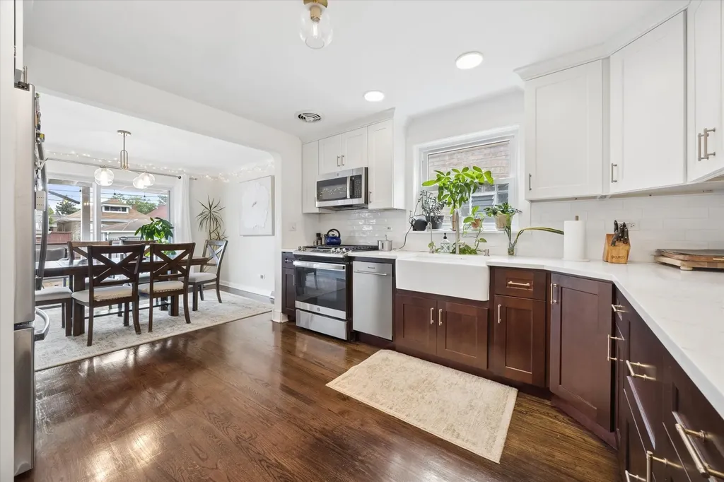 6429 South Tripp Avenue Chicago IL 60629
