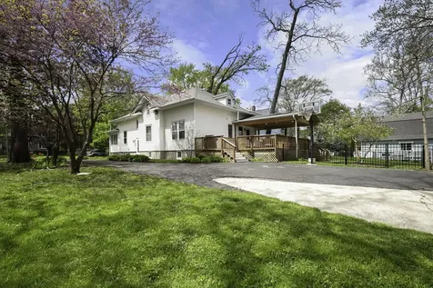 155 South Slusser Street Grayslake IL 60030