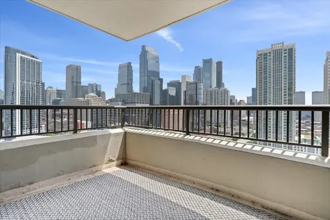 501 North Clinton Street Chicago IL 60654