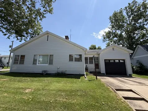 202 South William Street Farmer City IL 61842