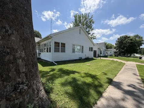 202 South William Street Farmer City IL 61842
