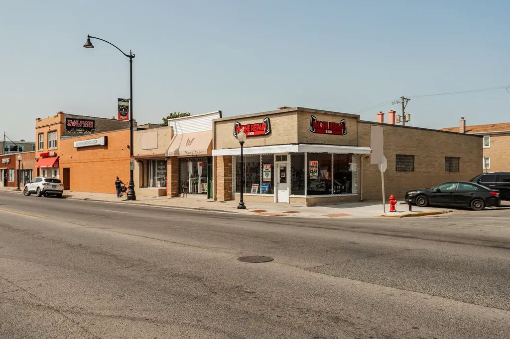 6830-6832 Cermak Road Berwyn IL 60402