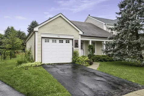90 Sandhurst Road Mundelein IL 60060