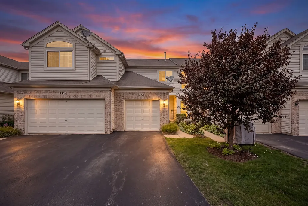 3371 Blue Ridge Drive Carpentersville IL 60110