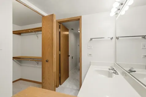10420 Circle Drive Oak Lawn IL 60453