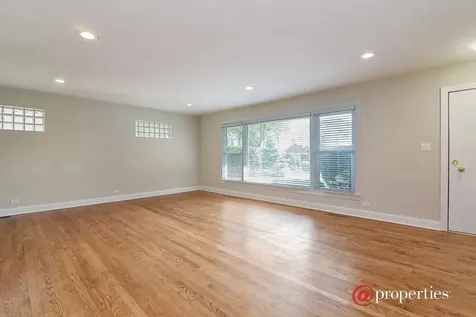 143 Thelin Court Wilmette IL 60091