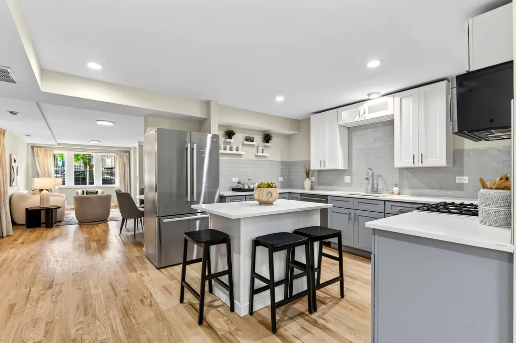 2534 West Haddon Avenue Chicago IL 60622