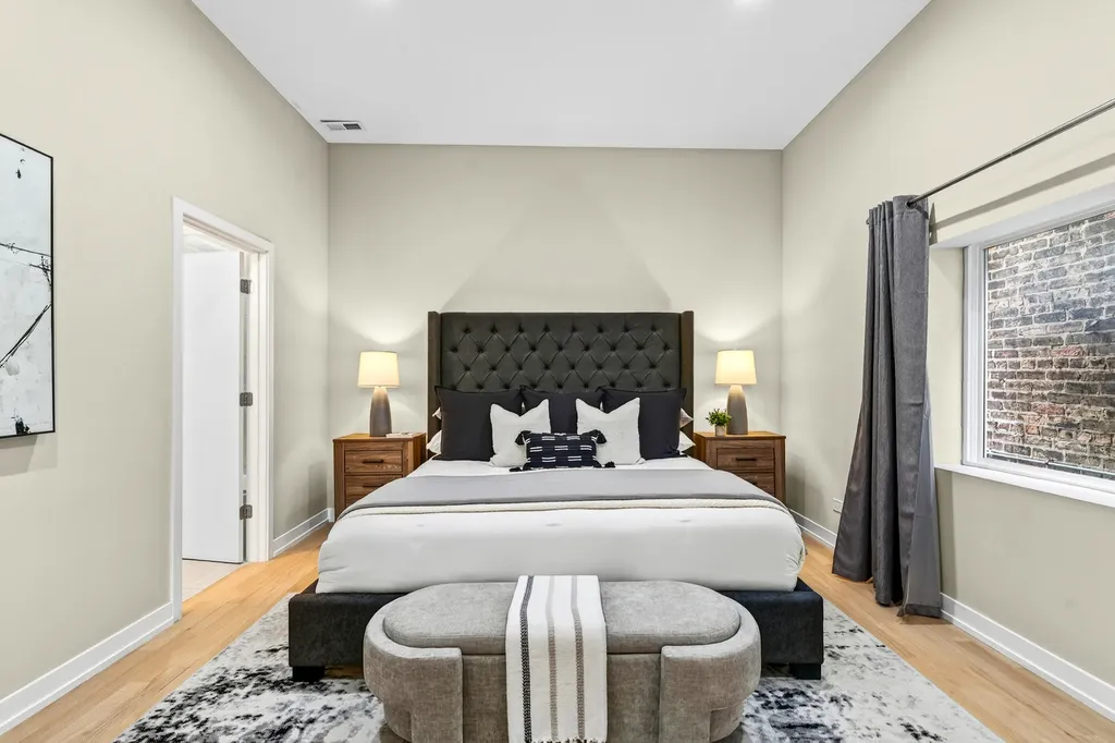 2534 West Haddon Avenue Chicago IL 60622