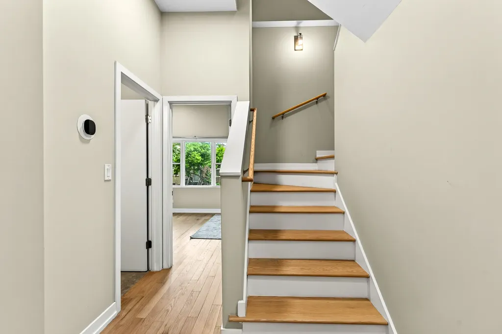 2534 West Haddon Avenue Chicago IL 60622