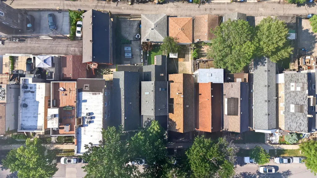 2534 West Haddon Avenue Chicago IL 60622