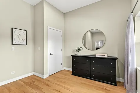 2534 West Haddon Avenue Chicago IL 60622