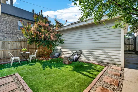 2534 West Haddon Avenue Chicago IL 60622
