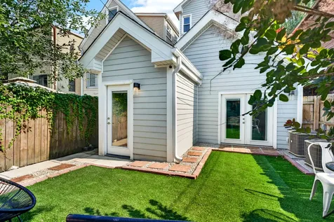 2534 West Haddon Avenue Chicago IL 60622