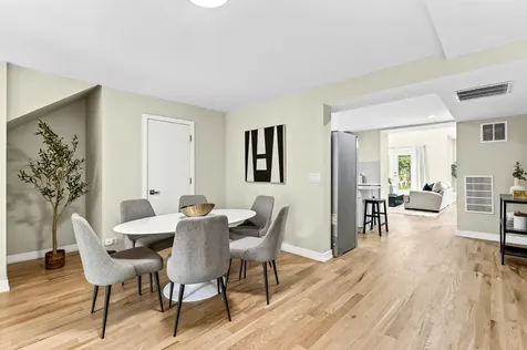 2534 West Haddon Avenue Chicago IL 60622
