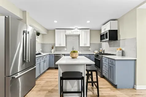 2534 West Haddon Avenue Chicago IL 60622