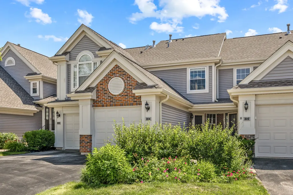 804 Spring Creek Court Elk Grove Village IL 60007