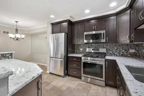 804 Spring Creek Court Elk Grove Village IL 60007