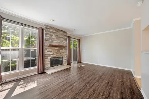 804 Spring Creek Court Elk Grove Village IL 60007