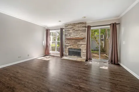 804 Spring Creek Court Elk Grove Village IL 60007