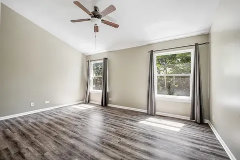 804 Spring Creek Court Elk Grove Village IL 60007