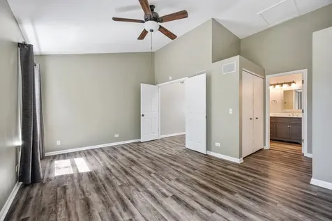 804 Spring Creek Court Elk Grove Village IL 60007