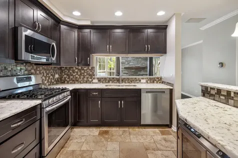 804 Spring Creek Court Elk Grove Village IL 60007
