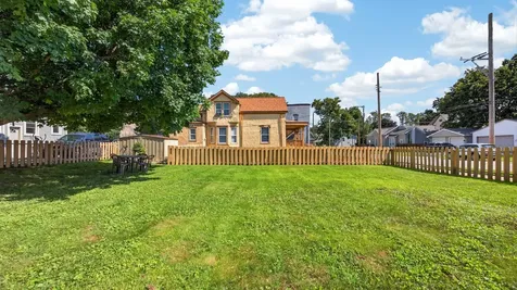 407 South Allin Street Bloomington IL 61701