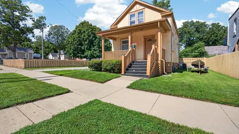 407 South Allin Street Bloomington IL 61701