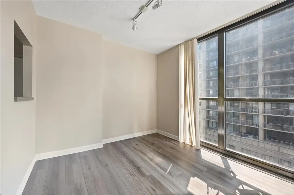 10 East Ontario Street Chicago IL 60611