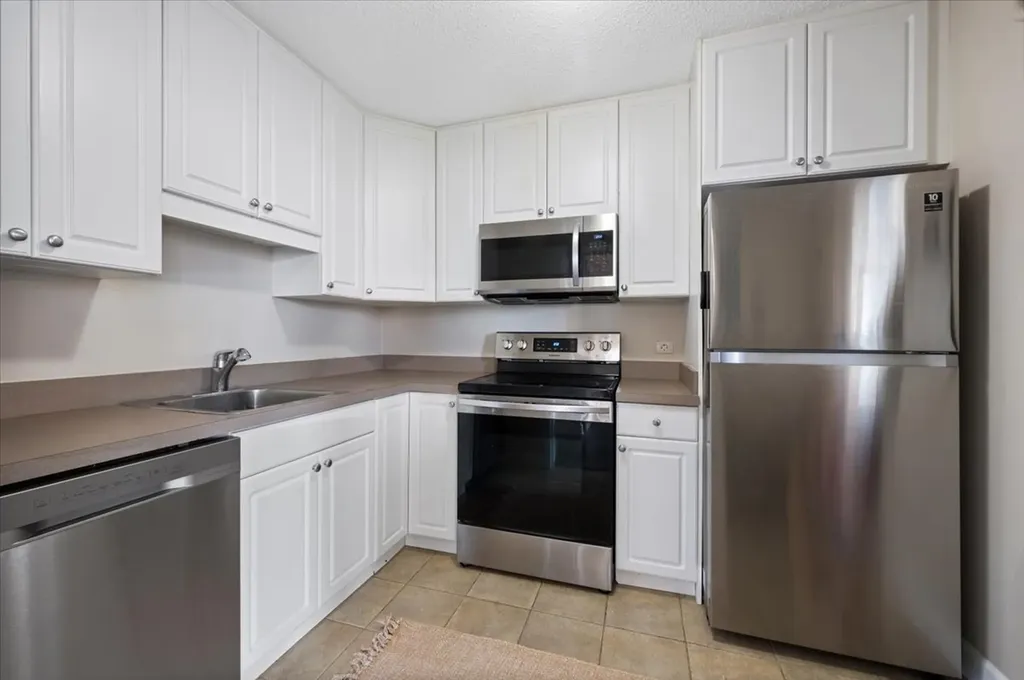 10 East Ontario Street Chicago IL 60611