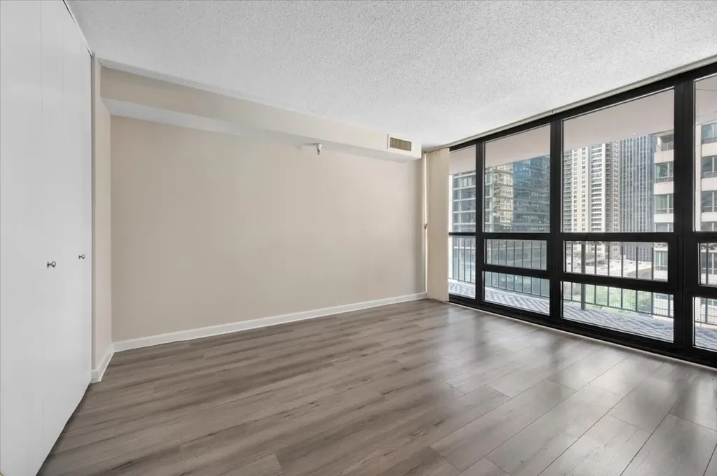 10 East Ontario Street Chicago IL 60611