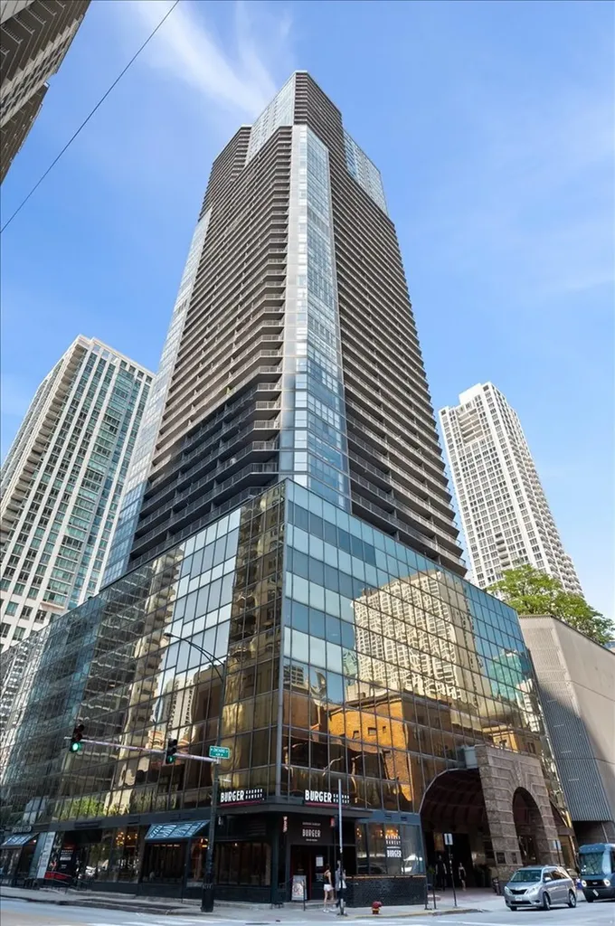 10 East Ontario Street Chicago IL 60611
