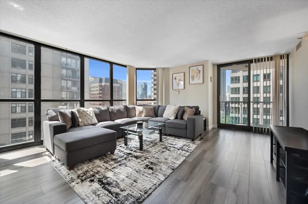 10 East Ontario Street Chicago IL 60611