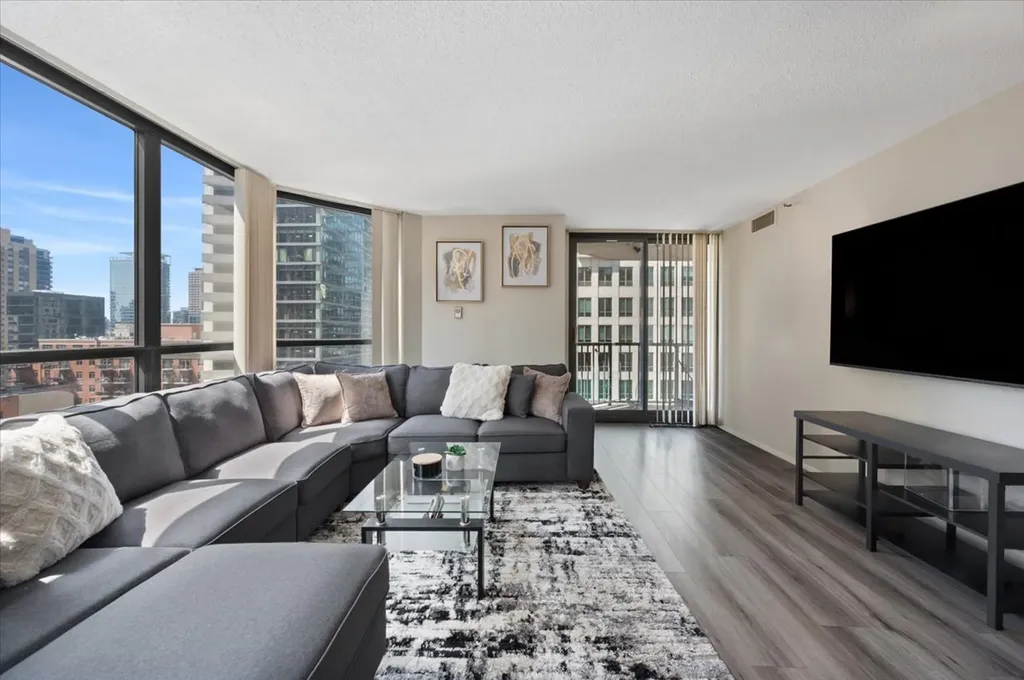 10 East Ontario Street Chicago IL 60611