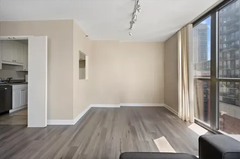 10 East Ontario Street Chicago IL 60611