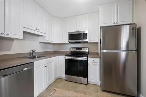 10 East Ontario Street Chicago IL 60611