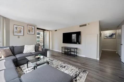 10 East Ontario Street Chicago IL 60611