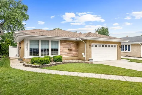 2922 Sunnyside Avenue Westchester IL 60154