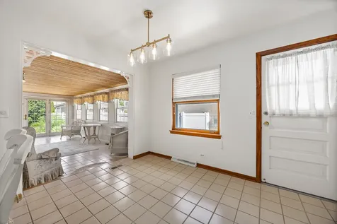 2922 Sunnyside Avenue Westchester IL 60154