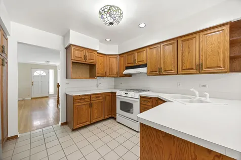 2922 Sunnyside Avenue Westchester IL 60154
