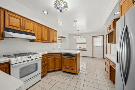 2922 Sunnyside Avenue Westchester IL 60154