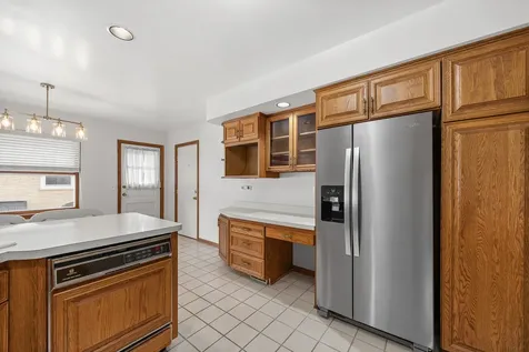 2922 Sunnyside Avenue Westchester IL 60154