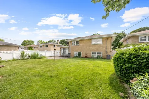 2922 Sunnyside Avenue Westchester IL 60154