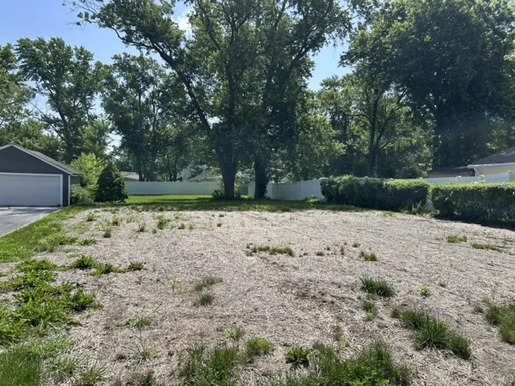 23 North Wabash Avenue Glenwood IL 60425
