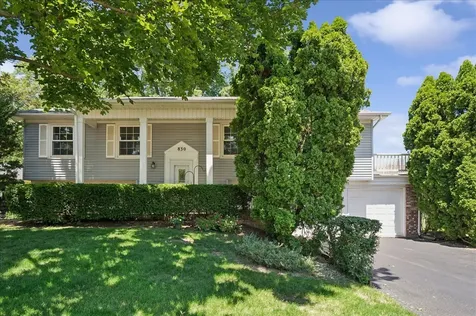 830 Woodhollow Lane Buffalo Grove IL 60089