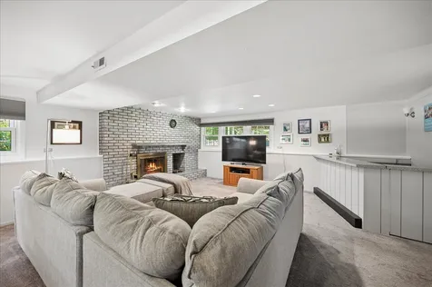 830 Woodhollow Lane Buffalo Grove IL 60089
