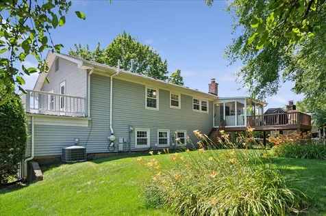 830 Woodhollow Lane Buffalo Grove IL 60089