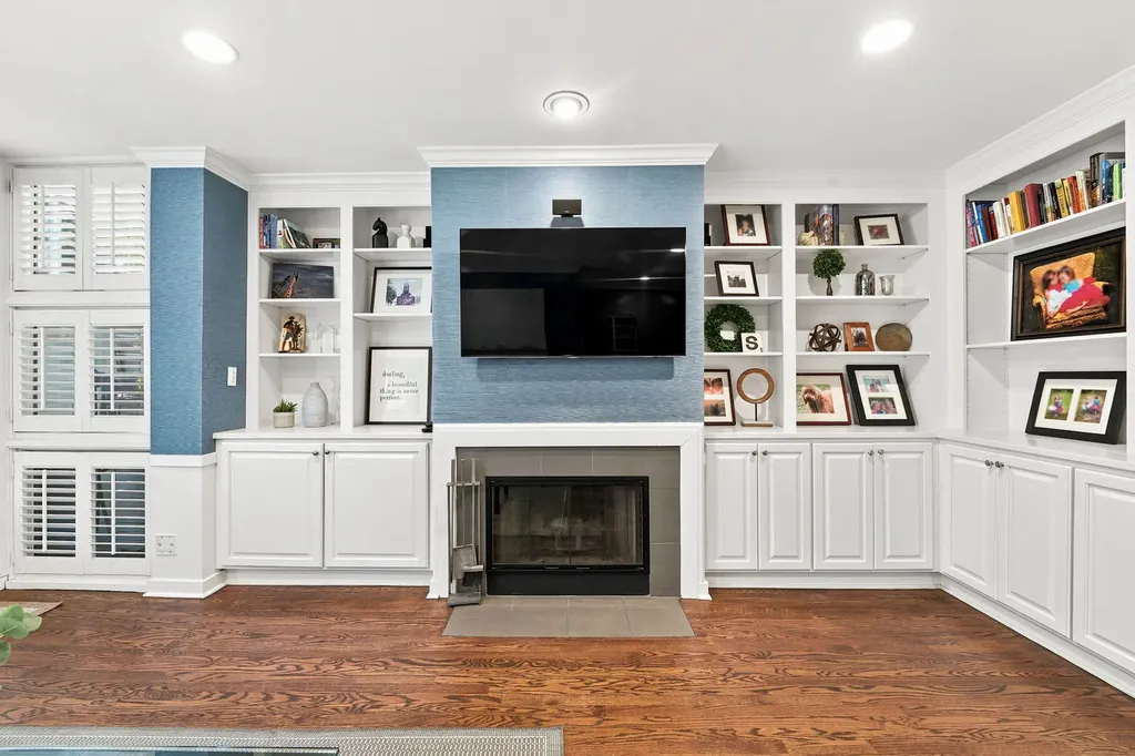 107 West Delaware Place Chicago IL 60610